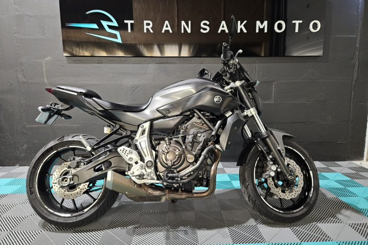 YAMAHA MT-07